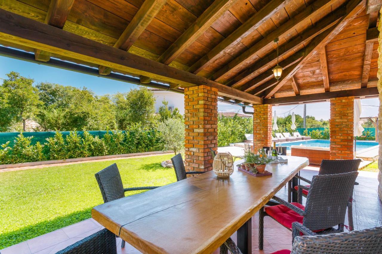 Villa Kamenica Kras Exterior photo